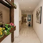 Ancora No 1 Comfortable فيلة