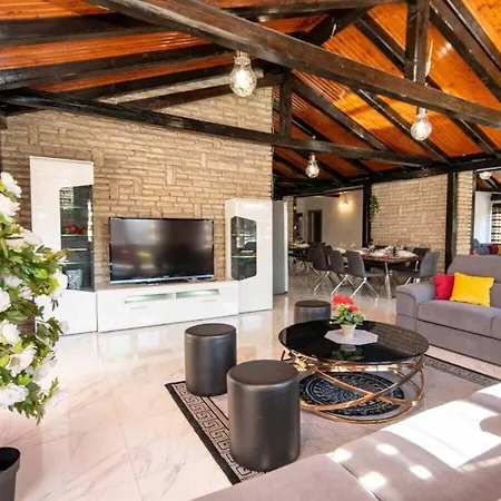 Ancora No 1 Comfortable Villa