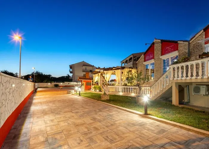 Ancora No 1 Comfortable Villa Sveti Filip i Jakov